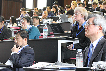 EVP Ken Furuya (front left) and Prof. Naoto Sekimura (front right) listening to the presentations