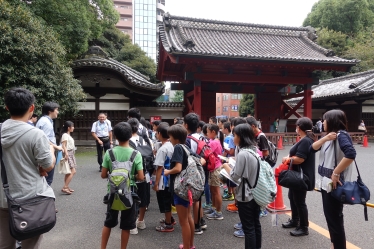 The children from Kijimadaira participating in the campus tour