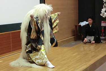 Performing the kabuki play “Kagami-jishi” (Mirror Lion)