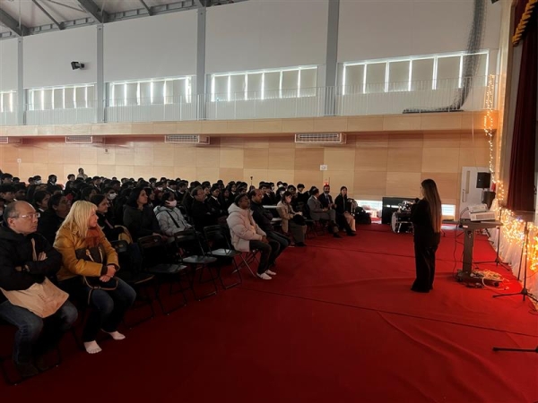 Indian International School in Japanにて日本留学について発表しました