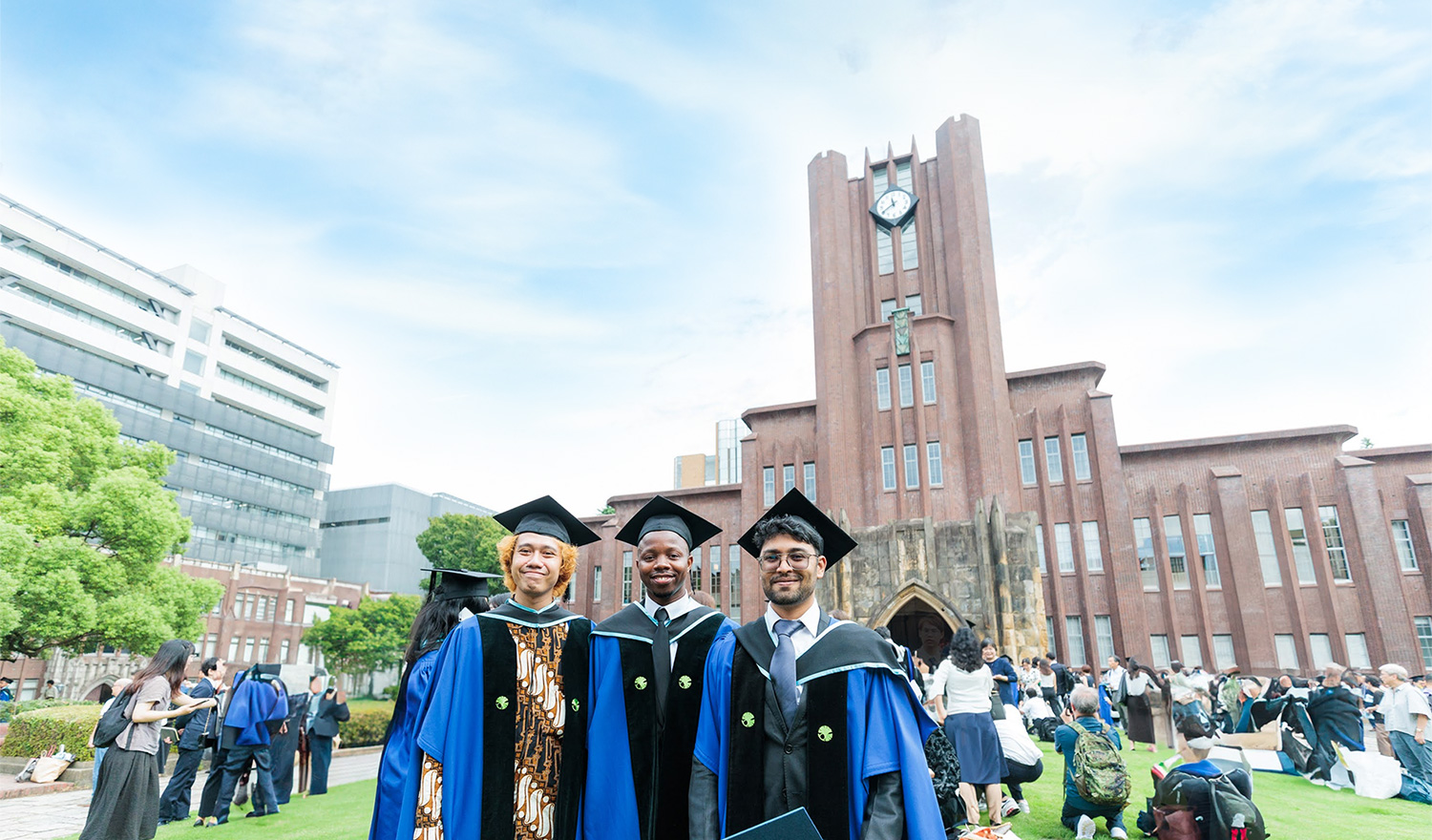 東京大学インド事務所：東京大学卒業式