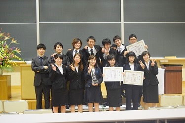 Group photo with students of from the seven universities. Exchanges with other universities is one of the appealing points of 7-Univ.