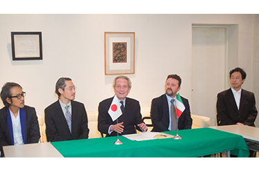 From left to right, Project Associate Professor Hiroyuki Sekioka, University Museum, University of Tokyo; Professor Hiroyuki Tanaka, Earthquake Research Institute, University of Tokyo; Ambassador of Italy to Japan, H. E. Domenic Giorgi; Dr. Cristiano Bozza, INFN and University of Salerno; and Associate Professor Hirohisa Mori of the International Research Center for Japanese Studies