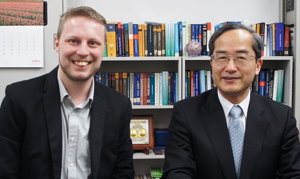 Associate Professor Mark Holmes (left) and Professor Yasuhiko Arakawa