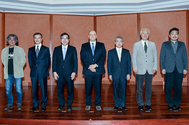 (From the Left) Director of Kavli IPMU Hitoshi Murayama, Executive Director of the University of Tokyo Hiroaki Aihara, President of the University of Tokyo Makoto Gonokami, Director of IRCN Takao Hensch, Director General of Research Promotion Bureau MEXT Yasunao Seki, Japan Society for the Promotion of Science WPI Program Director Akira Ukawa, and Director of IIIS Masashi Yanagisawa