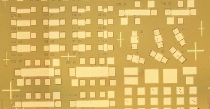 Ferroelectric gate transistor patterns