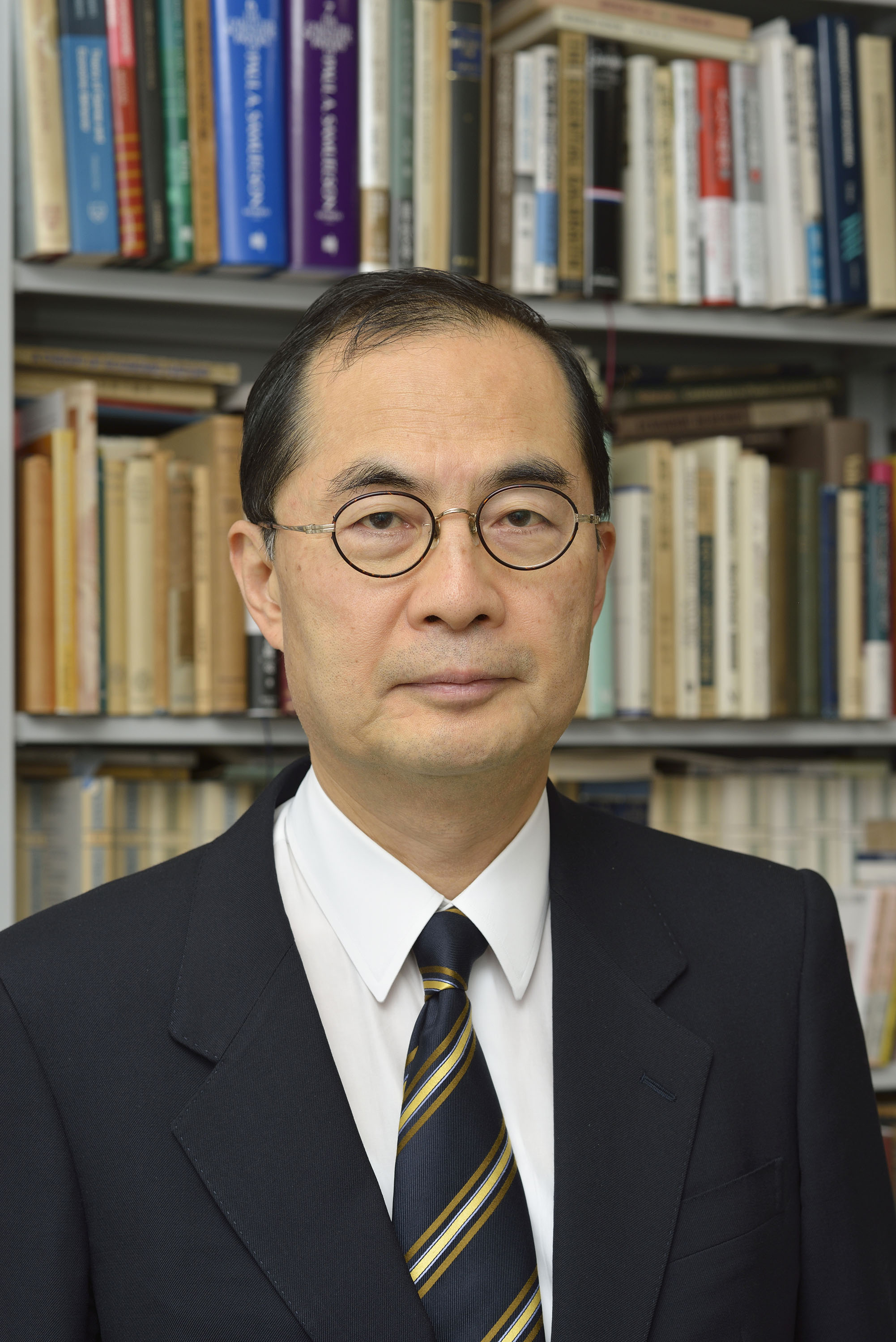 吉川洋名誉教授