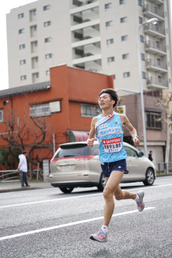 （9区を走る古川選手）