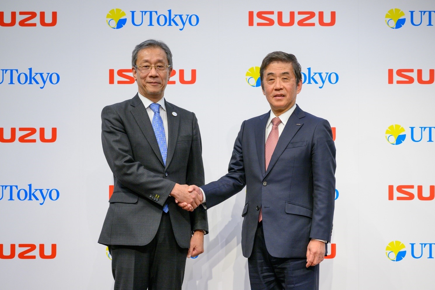 President Fujii and Isuzu Chairman and CEO Katayama