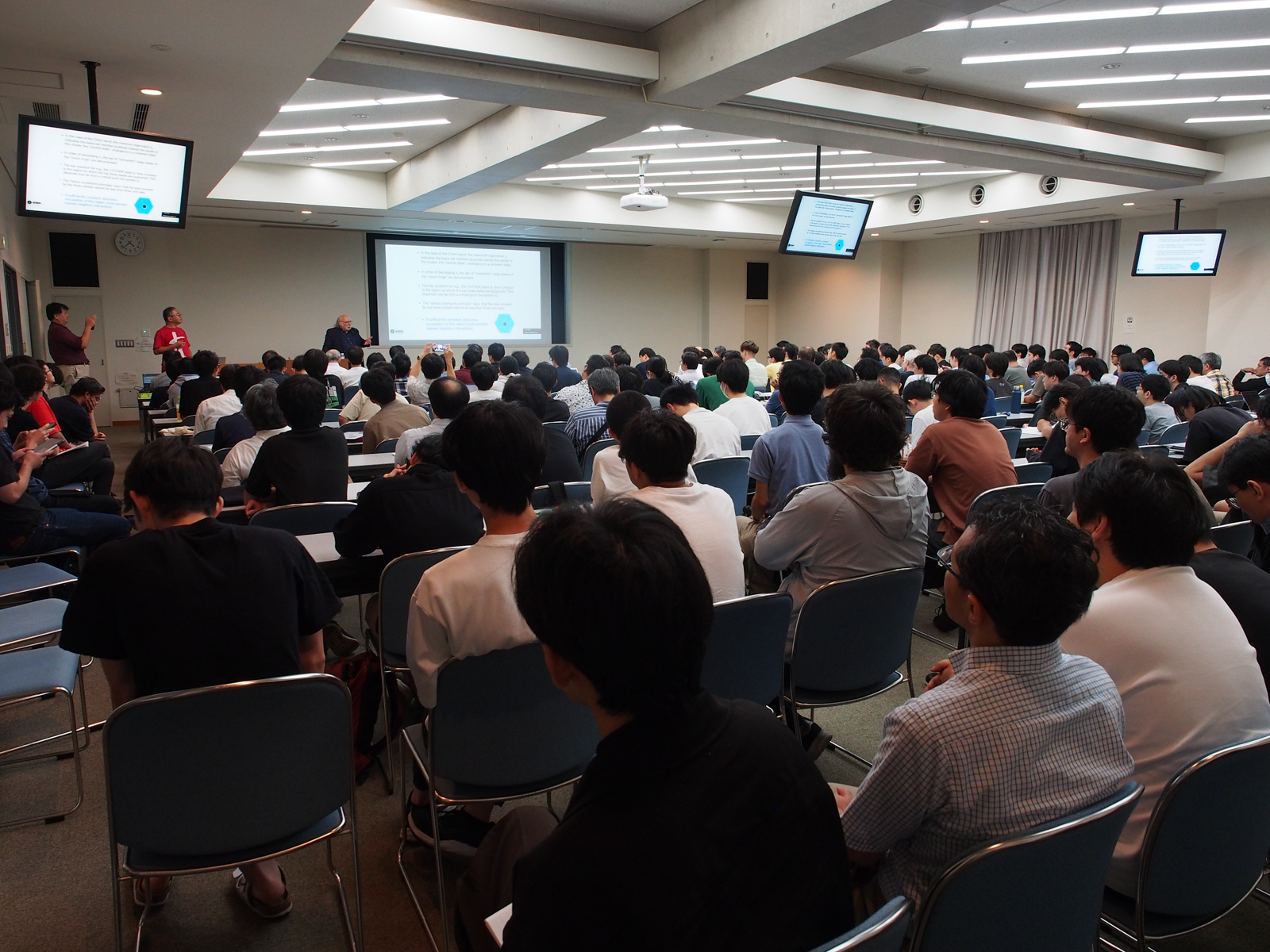 ハルデン教授による講演会の様子