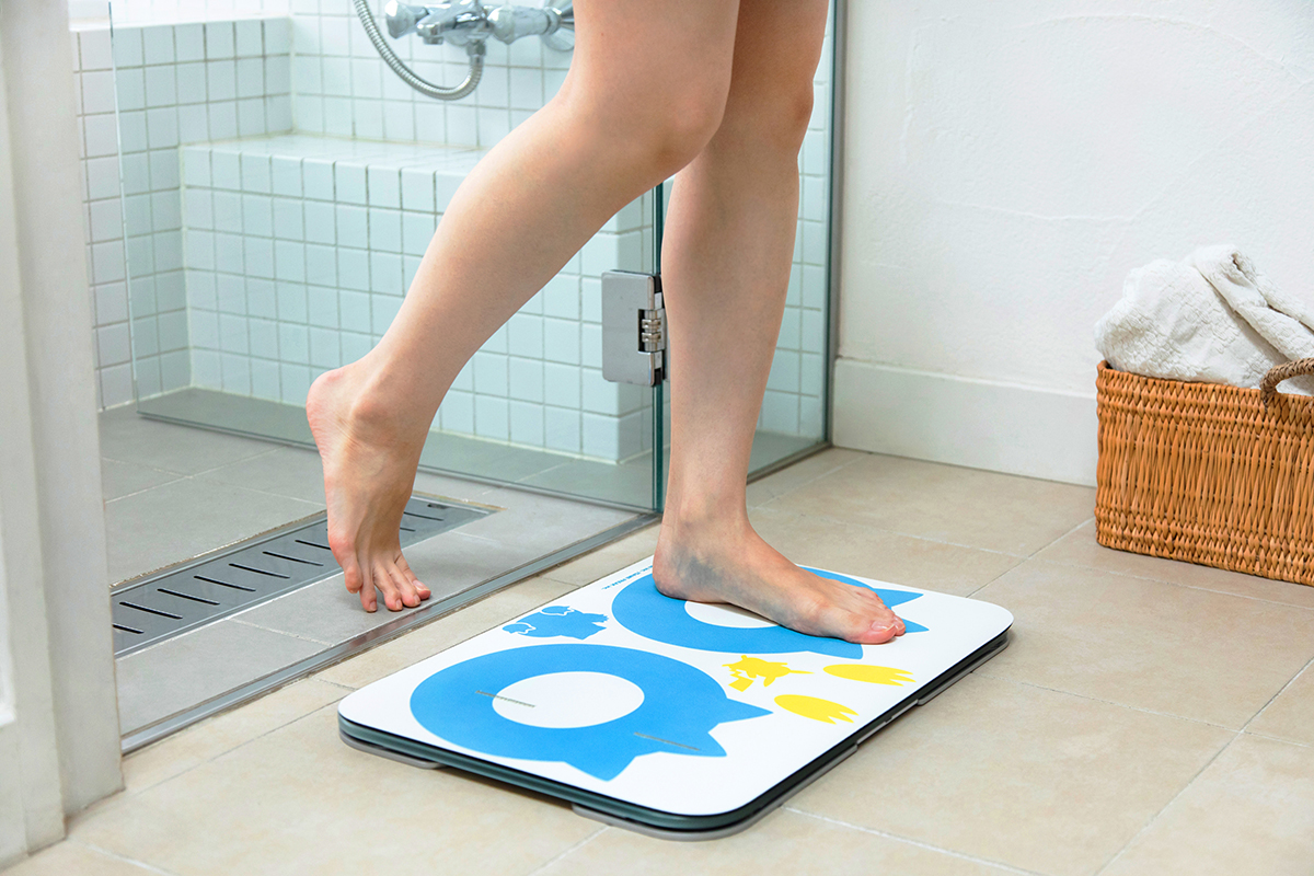 カビゴン柄の「スマートバスマット」