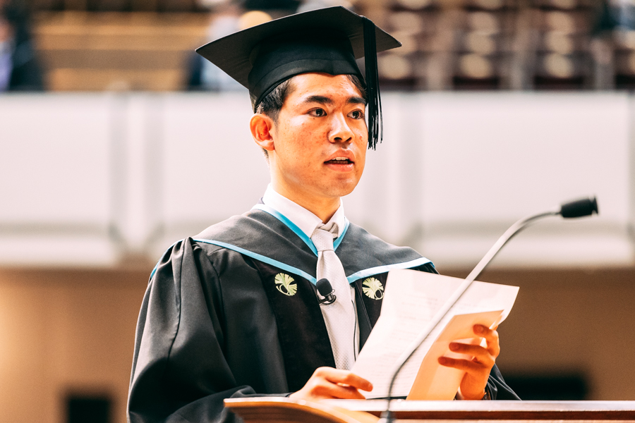 卒業生総代（第二部）