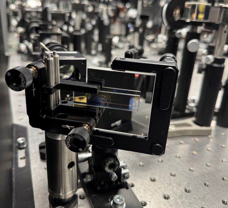 Photo of optical setup behind logarithmic ultrafast photography 