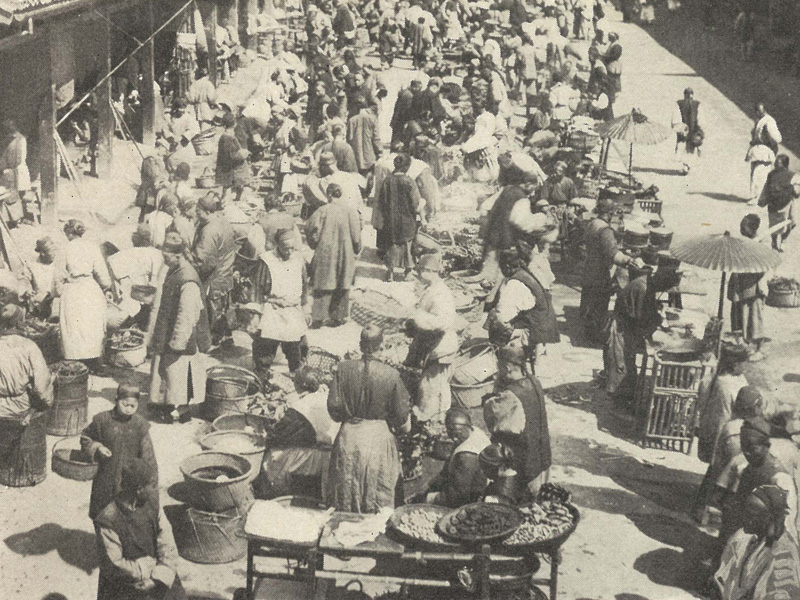 Periodic market in Shandong Province at the end of the 19th century.