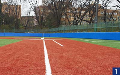 Renewal of the uneven turf at the University of Tokyo Baseball Ground.