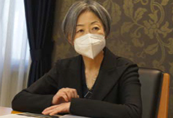 林 香里氏